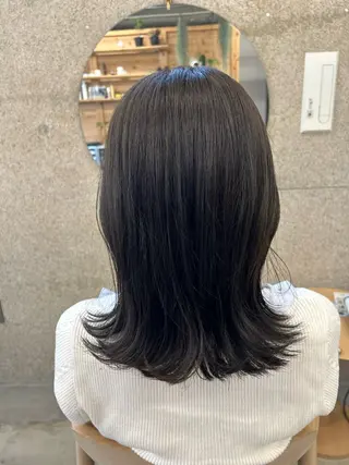 ミディアム カラー SiLO Yukinaのヘアスタイル