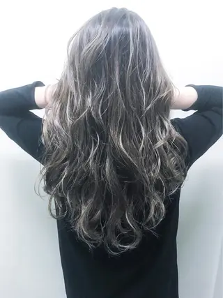 カラー soelle Hanaのヘアスタイル