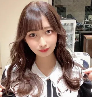 セミロング カラー 顔まわりの神様✨ 透明感カラー藤嶋秀幸のヘアスタイル