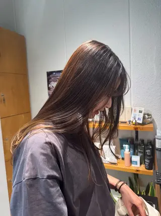 ロング Kaori🌈透明感 カラー / 髪質改善のヘアスタイル