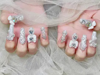 ネイル 🦋 Queenieのネイルデザイン