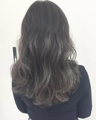 セミロング カラー ✂️小顔カット✂️ 山本有紀のヘアスタイル