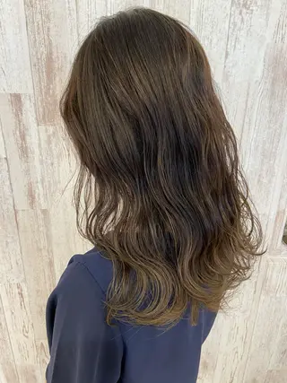 セミロング Oopsレイヤー 加藤澄都のヘアスタイル