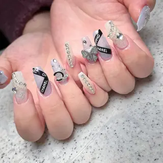 ネイル Queens ひなのネイルデザイン