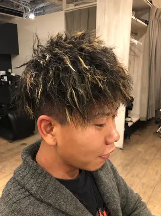 パーマ メンズ 美髪・艶髪特化美容師 RYOJIのヘアスタイル