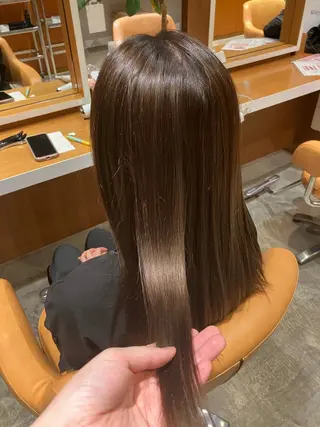 ロング カラー 小林 杜姫美のヘアスタイル
