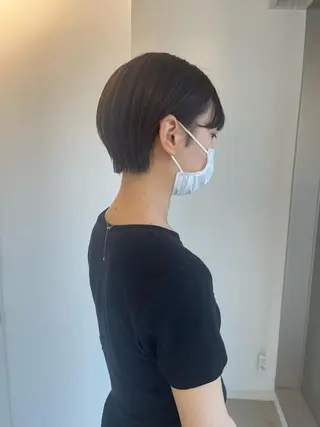 ショート 店長 MANAMI 艶カラー／骨格ボブのヘアスタイル