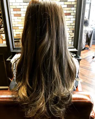 ロング カラー 白戸 優樹のヘアスタイル