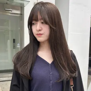 ロング 盛れる透明感カラー momokaのヘアスタイル