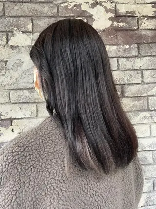 セミロング 芥川 未優のヘアスタイル