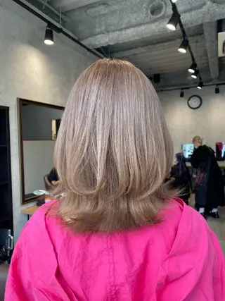 ミディアム ヤクシジ レンのヘアスタイル
