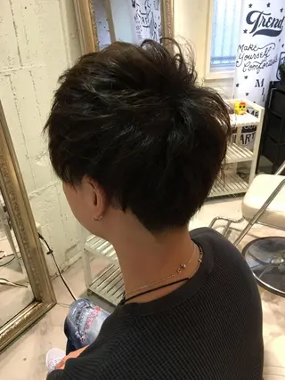 ショート メンズ CALMHAIR 五十實淳のヘアスタイル