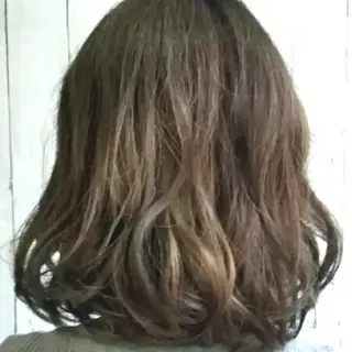 ミディアム ワンホンレイヤー エクステづまのヘアスタイル