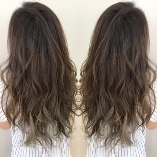 カラー Oopsレイヤー 加藤澄都のヘアスタイル