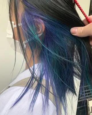 ミディアム カラー スダユーヤ 💫推しカラーウルフのヘアスタイル