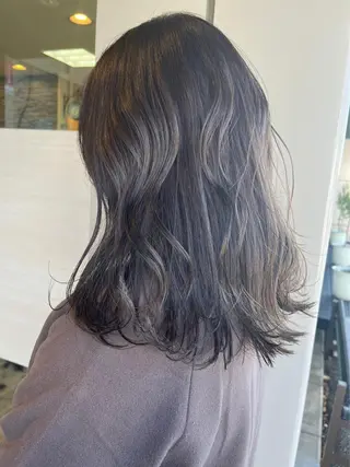 セミロング 山浦 貴恵のヘアスタイル