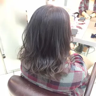 ミディアム セミロング カラー 大平 美沙のヘアスタイル