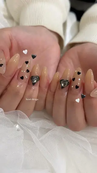 ネイル sara : salon ELVIのネイルデザイン