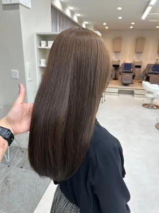 セミロング カラー 丸山 心 / 艶カラーのヘアスタイル