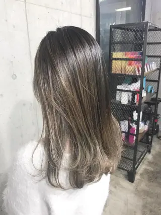 セミロング カラー パーマ ヘアアレンジ メンズ キッズ ネイル マツエク・マツパ サロンドミルク 渋谷高比良のヘアスタイル