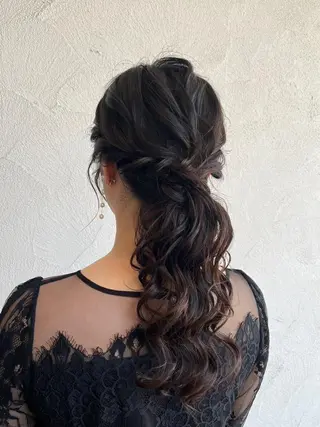 ロング ヘアアレンジ 山下 襟華のヘアスタイル