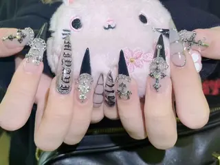 ネイル ユリ kbiのネイルデザイン