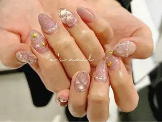ネイル e’s nail Lumièreのネイルデザイン