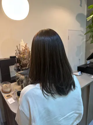 ミディアム カラー Shiro RENのヘアスタイル