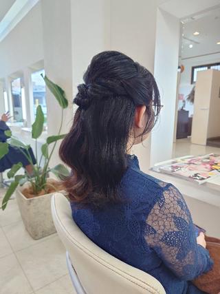 セミロング ヘアアレンジ ｷﾝｼﾞｮｳ ｴﾅﾐのヘアスタイル