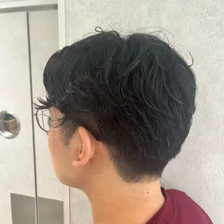 パーマ メンズ 巖本 真希のヘアスタイル