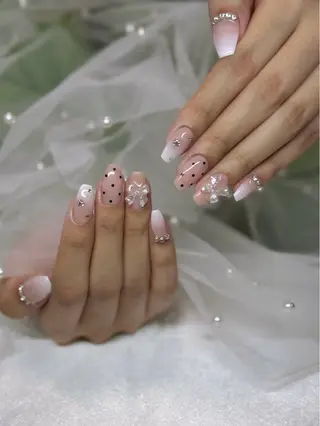 ネイル ねいる屋　Anela 美優のネイルデザイン