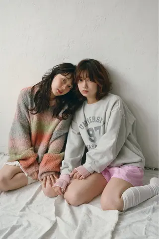 ミディアム カラー ENIF 大島 芽生のヘアスタイル