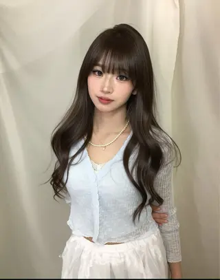 カラー 𝑪𝑶𝑨 𝑨𝑲𝑨𝑹𝑰のヘアスタイル