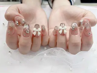 ネイル Elegant beautyトウのネイルデザイン