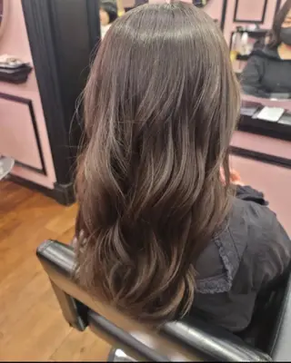 ロング カラー ❇️安達 優心❇️ レイヤー/艶髪特化のヘアスタイル
