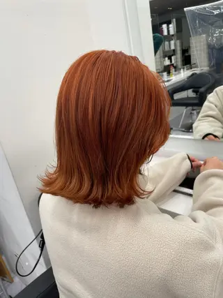ミディアム カラー 抜け感レイヤー︴ ニュアンスカラーのヘアスタイル