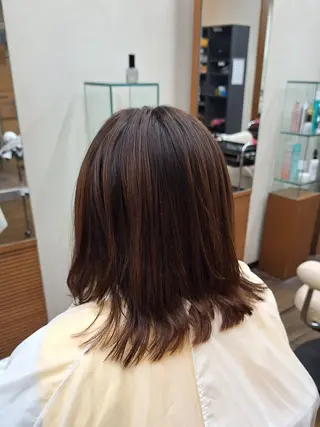ミディアム カラー 安藤 真由のヘアスタイル
