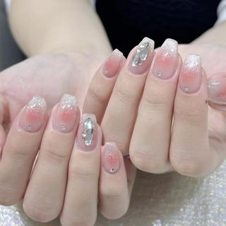 ネイル Queens テイのネイルデザイン