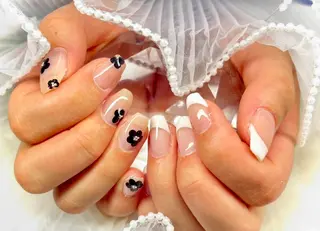 ミディアム GGhouse narumiのネイルデザイン