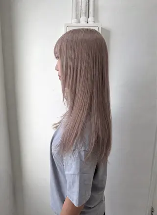 セミロング カラー Muミュー/ブリーチ ハイトーン　Wカラーのヘアスタイル