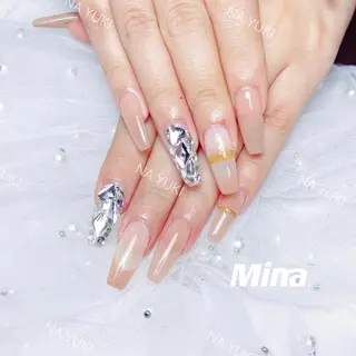 ネイル 🦋 Queenieのネイルデザイン