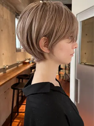 ショート カラー 横浜 店長 橋場優のヘアスタイル