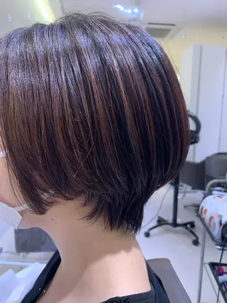 ショート ARMONY秋山輝也 コテ巻き風パーマ特化のヘアスタイル