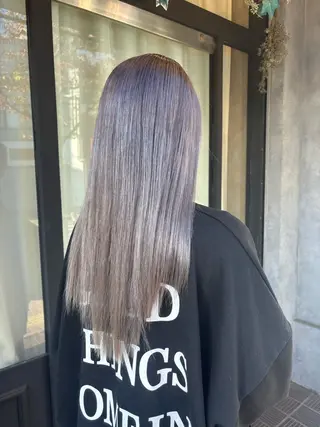 ロング カラー N° jillva 腰山 菜々美のヘアスタイル