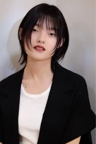 ミディアム 長谷川 絵美のヘアスタイル