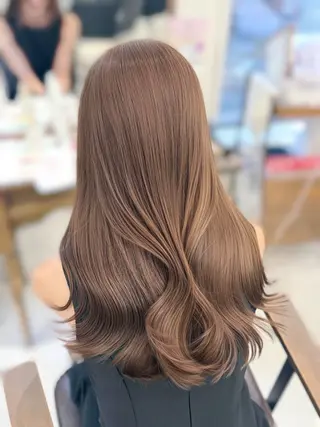 ロング カラー 曽根 玲奈のヘアスタイル