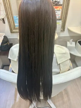 ロング カラー ✨透明感カラー✨ ☘️くすみカラー☘️のヘアスタイル