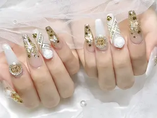 ネイル Roi ロア Megumiのネイルデザイン