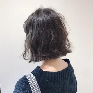ショート カラー ボブ・レイヤーカット 吉敷航一のヘアスタイル