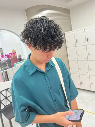 ミディアム パーマ メンズ メンズパーマ特化 TAIGAのヘアスタイル